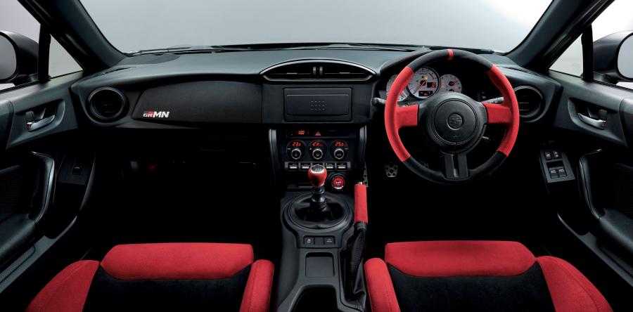 Торпедо Toyota GT 86 GRMN 2016 года  (фото 5 из 9)
